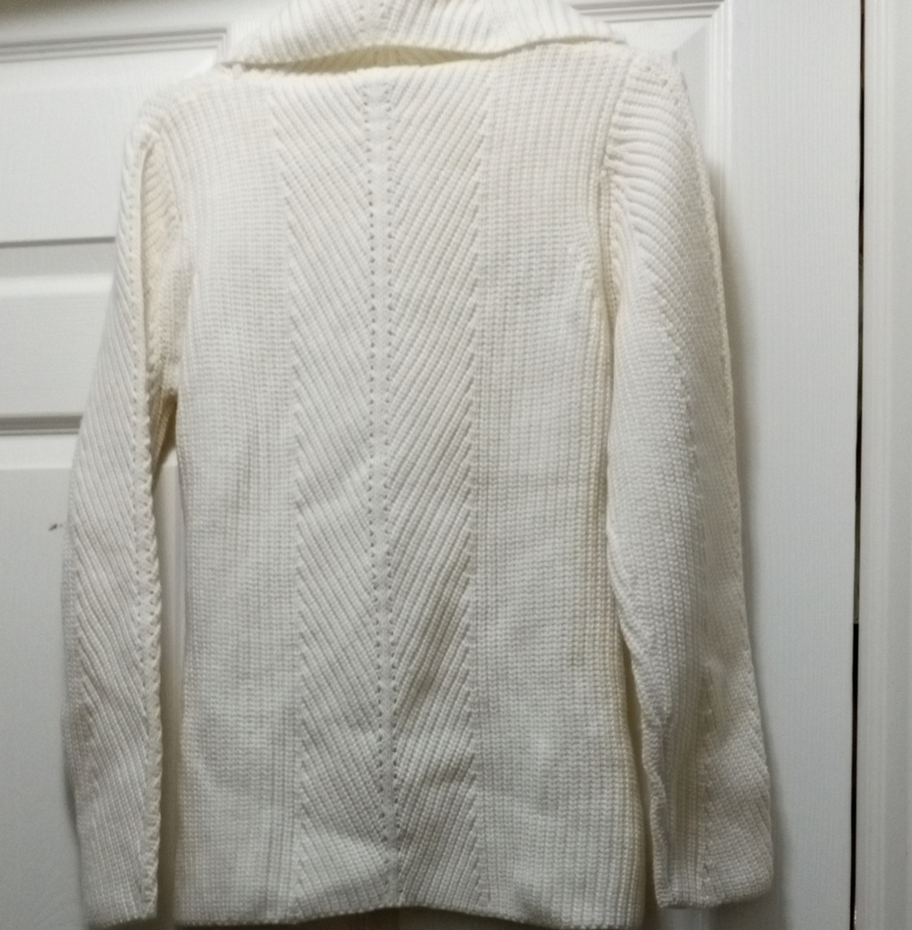 Elie Tahari Ivory Thick Wool Blend Cowl Neck Vintage Sweater - Size: L - Picture 3 of 16
